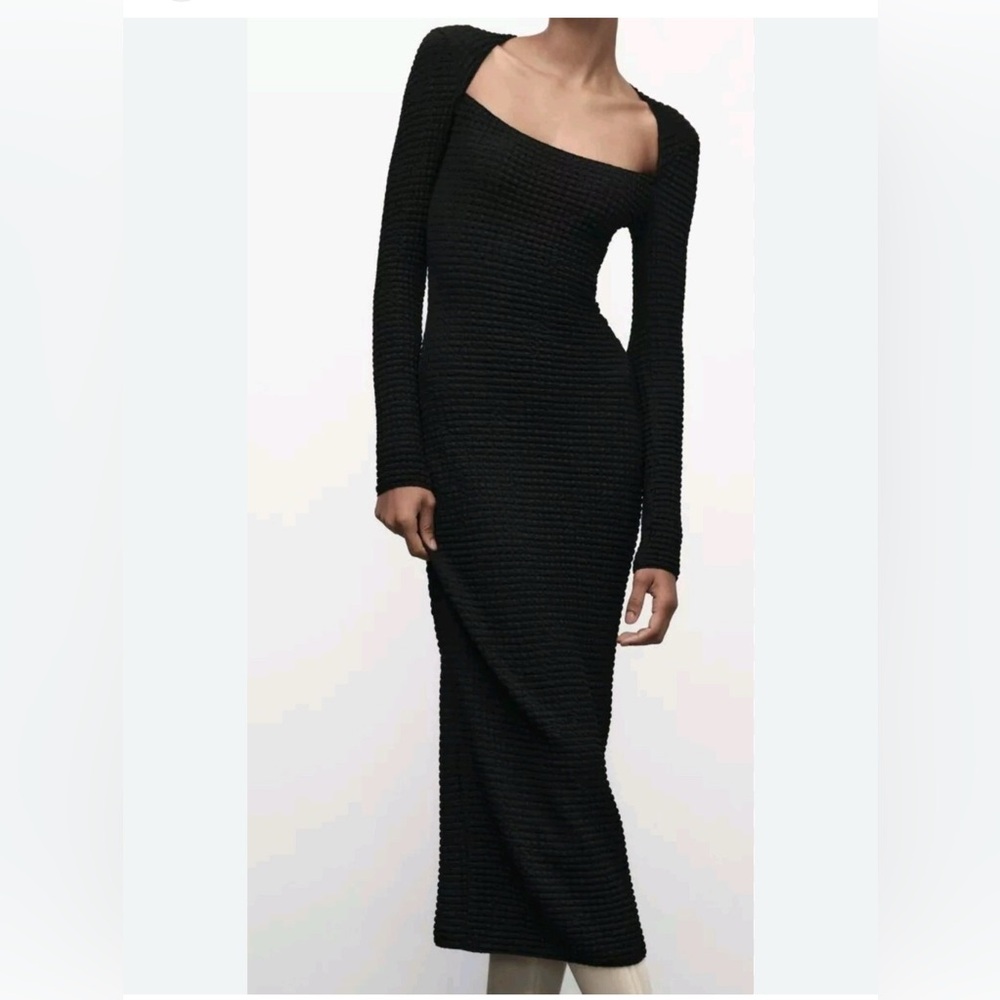 Zara Elegant Black Fitted Midi Dress